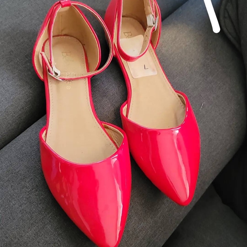 Nice red flats 🌹
